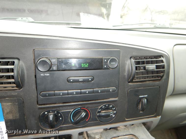 image for item DE0012 2007 Ford F450 Super Duty XL Crew Cab dump bed pickup truck