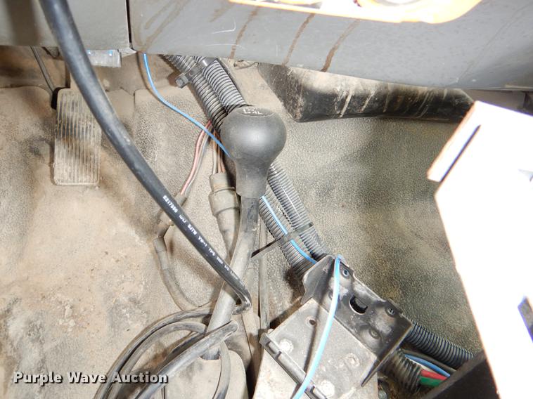 image for item DE0012 2007 Ford F450 Super Duty XL Crew Cab dump bed pickup truck