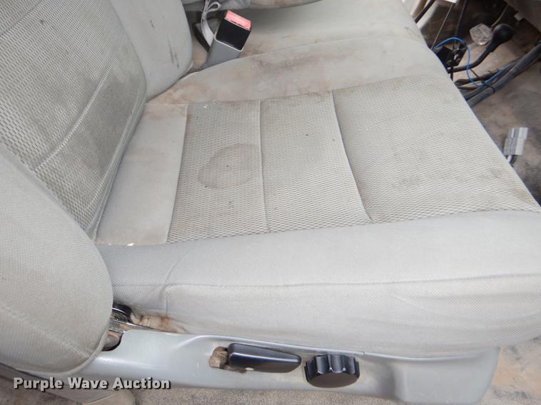 image for item DE0012 2007 Ford F450 Super Duty XL Crew Cab dump bed pickup truck