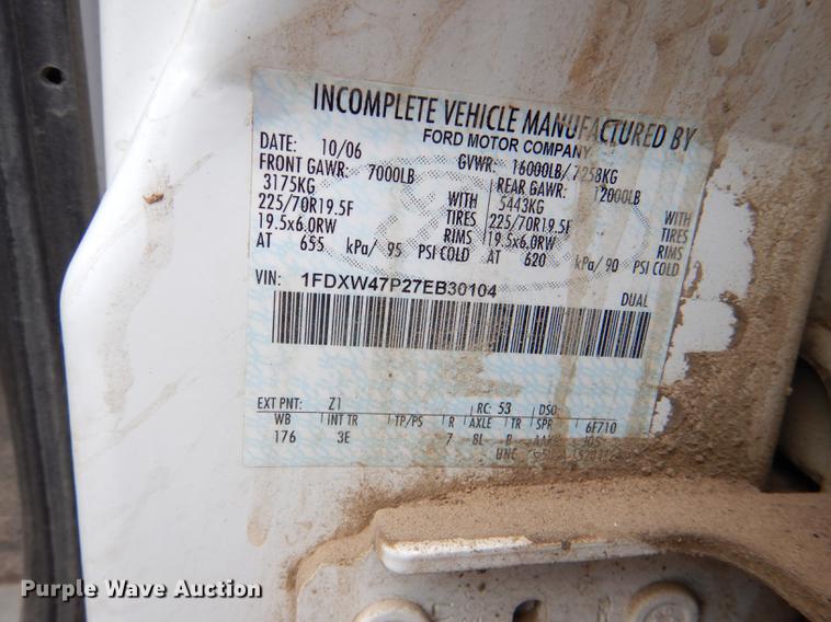 image for item DE0012 2007 Ford F450 Super Duty XL Crew Cab dump bed pickup truck