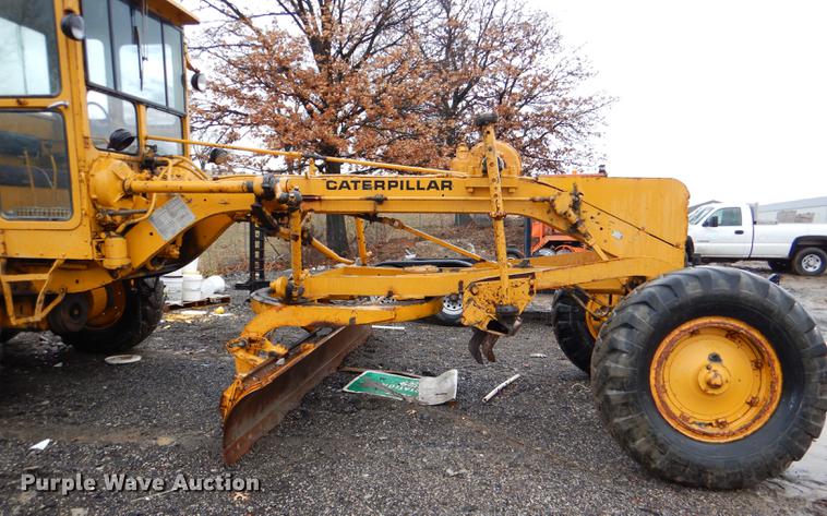 image for item DE0025 1972 Caterpillar 112F rigid frame motor grader