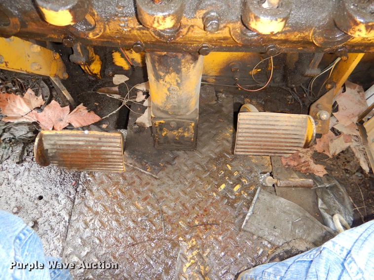 image for item DE0025 1972 Caterpillar 112F rigid frame motor grader