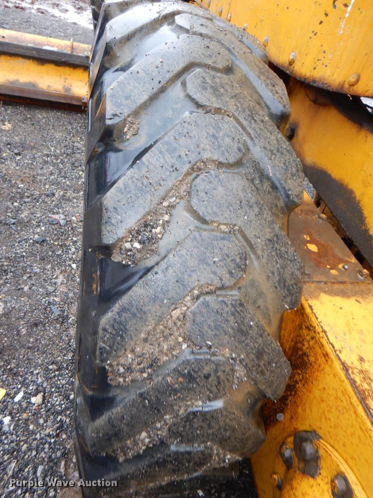 image for item DE0025 1972 Caterpillar 112F rigid frame motor grader