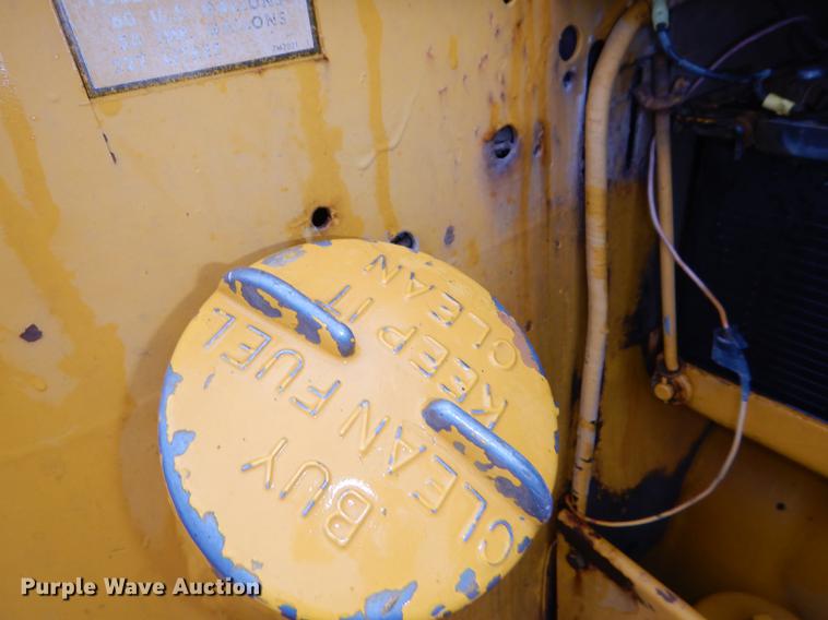 image for item DE0025 1972 Caterpillar 112F rigid frame motor grader