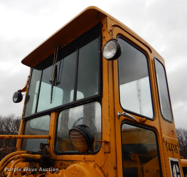 image for item DE0025 1972 Caterpillar 112F rigid frame motor grader