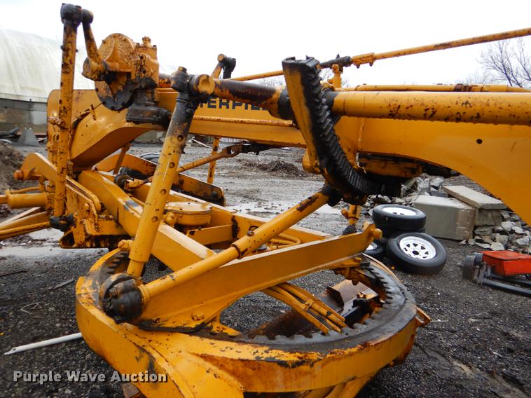 image for item DE0025 1972 Caterpillar 112F rigid frame motor grader