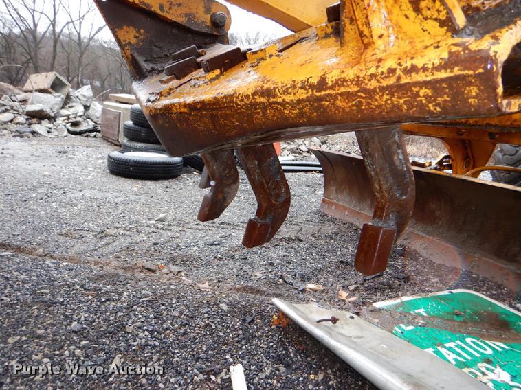 image for item DE0025 1972 Caterpillar 112F rigid frame motor grader