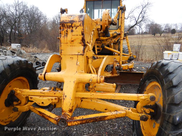 image for item DE0025 1972 Caterpillar 112F rigid frame motor grader