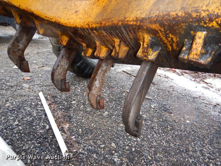 image for item DE0025 1972 Caterpillar 112F rigid frame motor grader