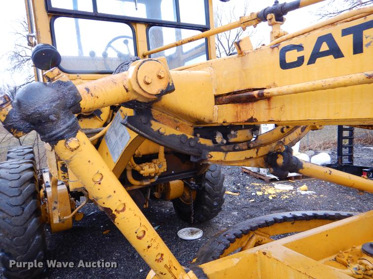 image for item DE0025 1972 Caterpillar 112F rigid frame motor grader