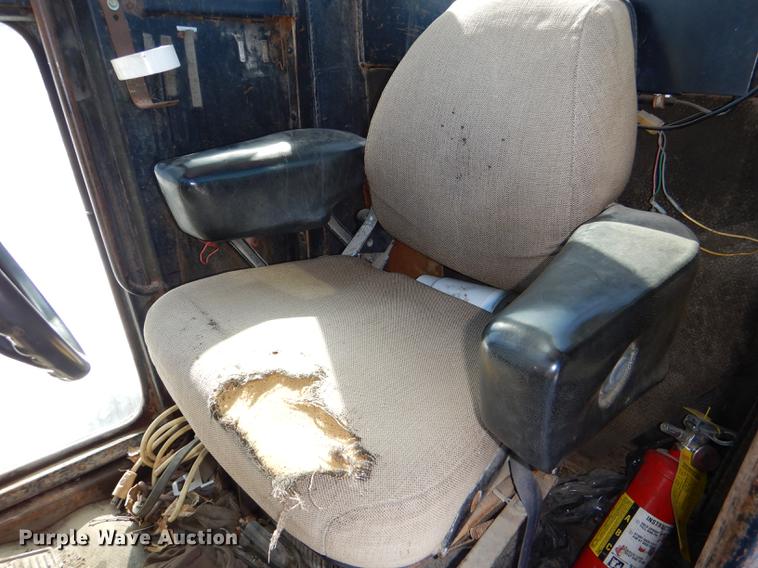 image for item DE0142 1984 John Deere 670A motor grader