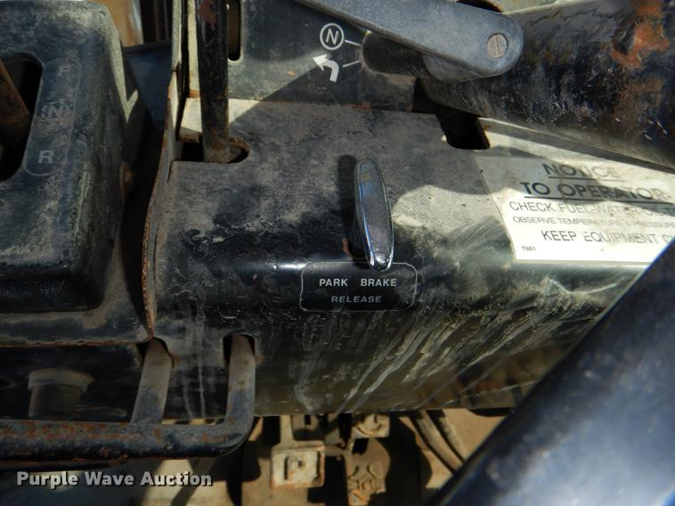 image for item DE0142 1984 John Deere 670A motor grader