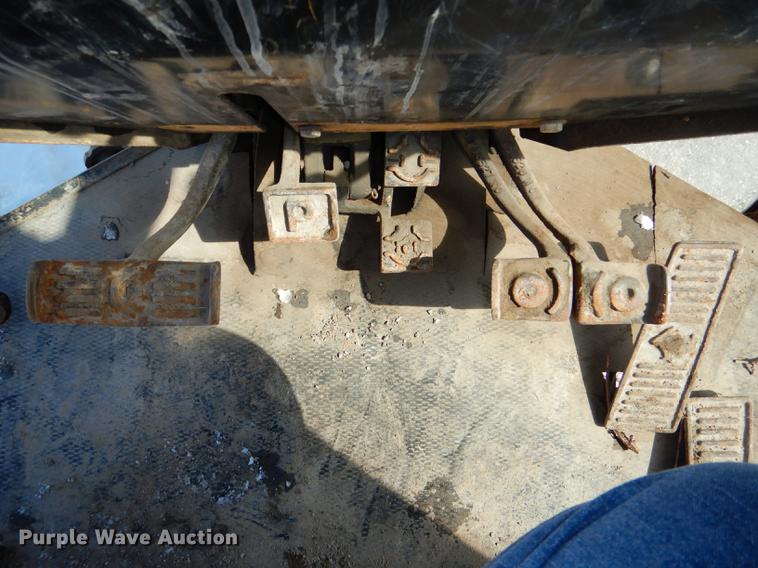 image for item DE0142 1984 John Deere 670A motor grader