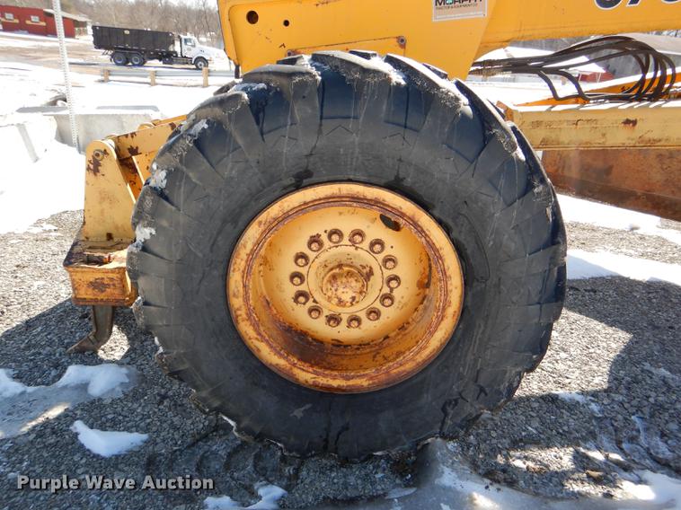 image for item DE0142 1984 John Deere 670A motor grader