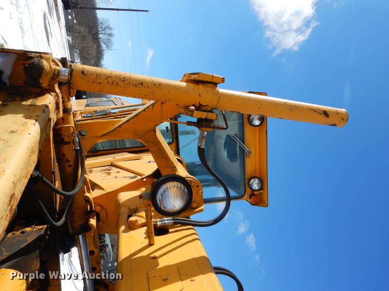 image for item DE0142 1984 John Deere 670A motor grader