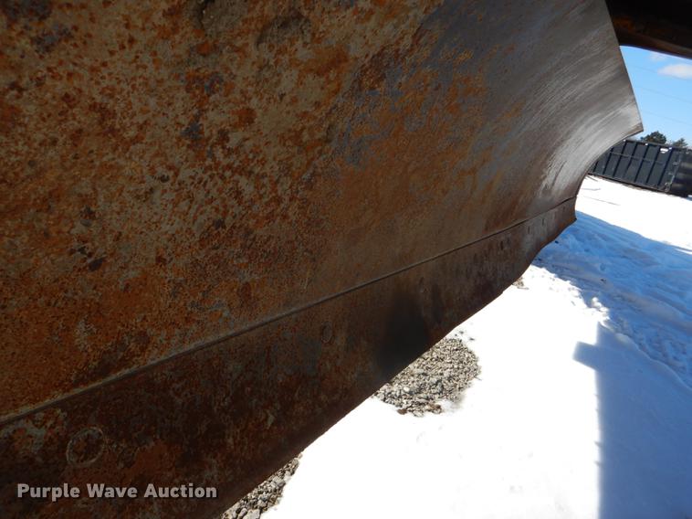 image for item DE0142 1984 John Deere 670A motor grader