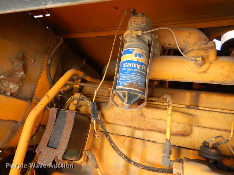 image for item DE0142 1984 John Deere 670A motor grader