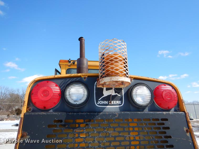 image for item DE0142 1984 John Deere 670A motor grader