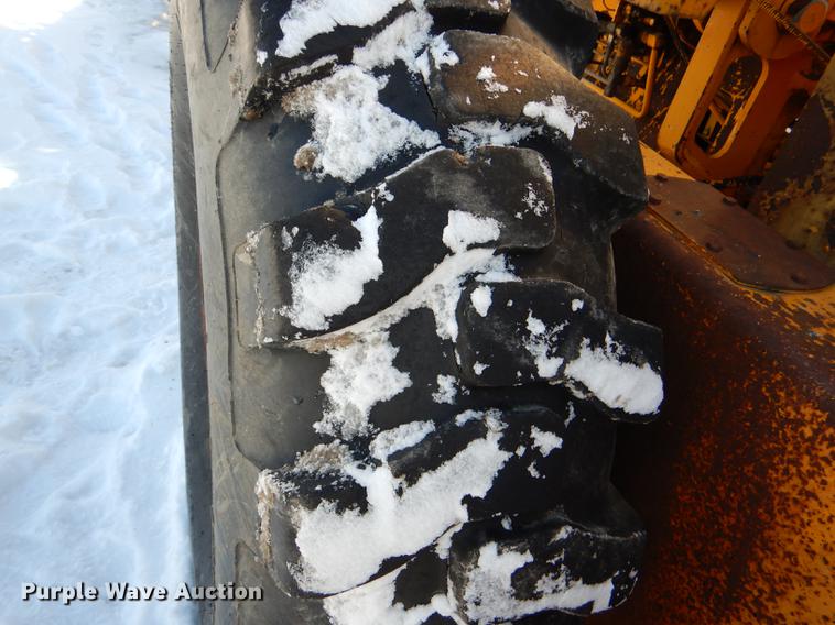 image for item DE0142 1984 John Deere 670A motor grader