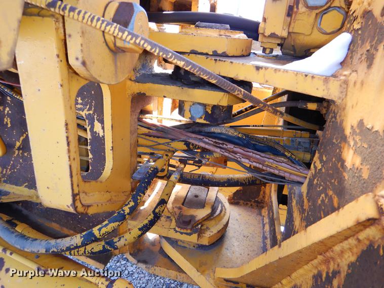 image for item DE0142 1984 John Deere 670A motor grader