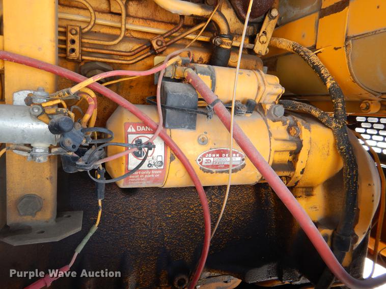 image for item DE0142 1984 John Deere 670A motor grader