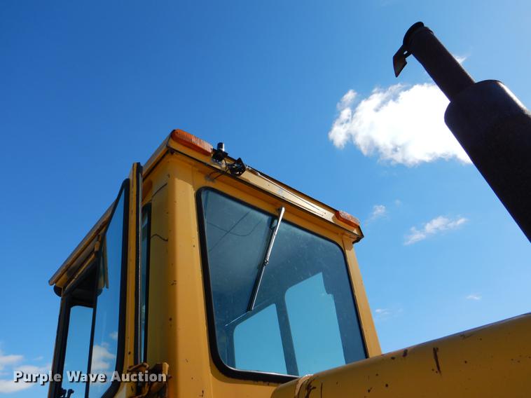 image for item DE0142 1984 John Deere 670A motor grader