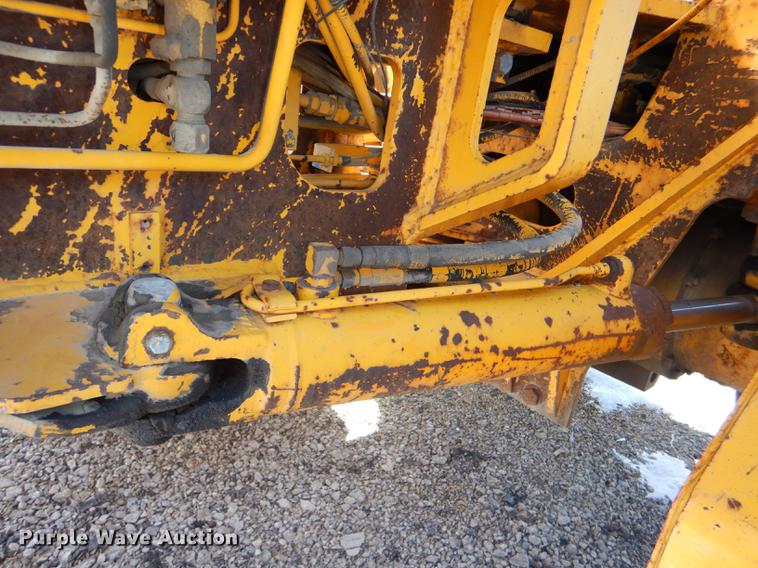 image for item DE0142 1984 John Deere 670A motor grader