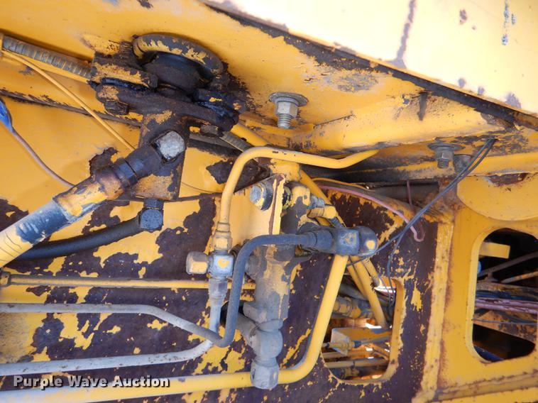 image for item DE0142 1984 John Deere 670A motor grader