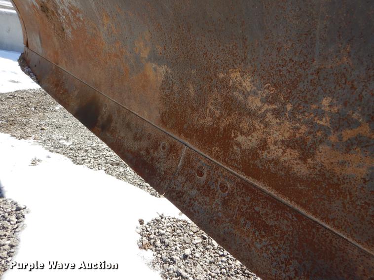 image for item DE0142 1984 John Deere 670A motor grader