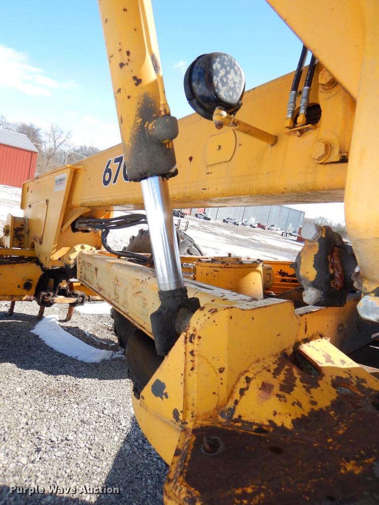 image for item DE0142 1984 John Deere 670A motor grader