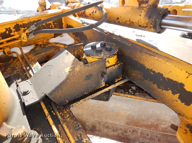 image for item DE0142 1984 John Deere 670A motor grader