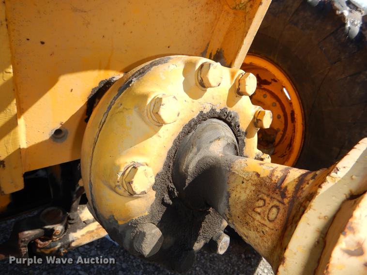 image for item DE0142 1984 John Deere 670A motor grader