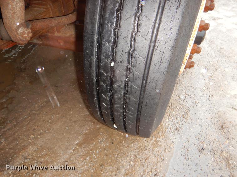 image for item DE0154 1993 International 4900 dump truck