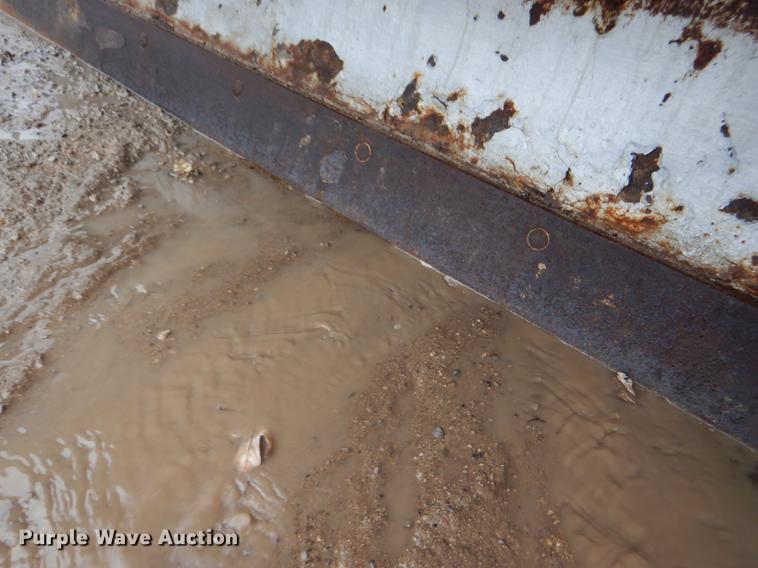 image for item DE0154 1993 International 4900 dump truck