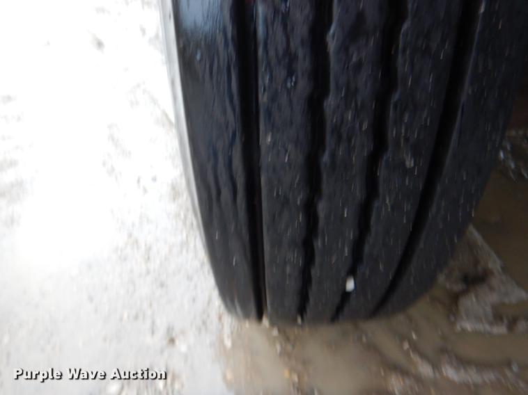 image for item DE0154 1993 International 4900 dump truck