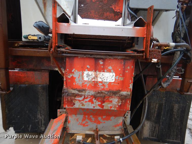 image for item DE0154 1993 International 4900 dump truck