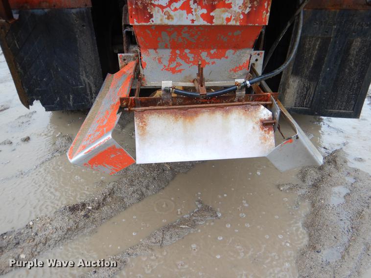 image for item DE0154 1993 International 4900 dump truck