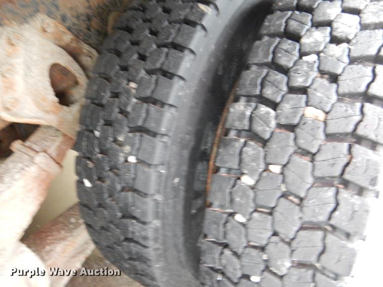 image for item DE0154 1993 International 4900 dump truck