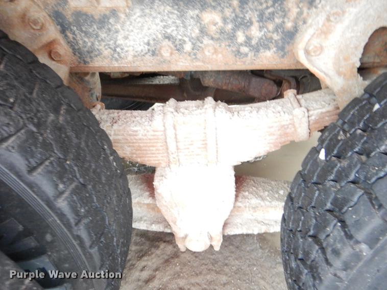 image for item DE0154 1993 International 4900 dump truck