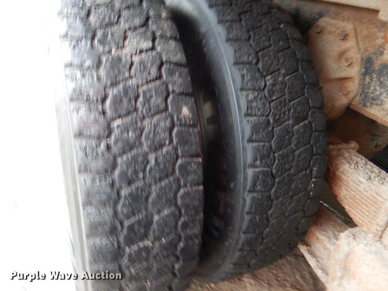 image for item DE0154 1993 International 4900 dump truck