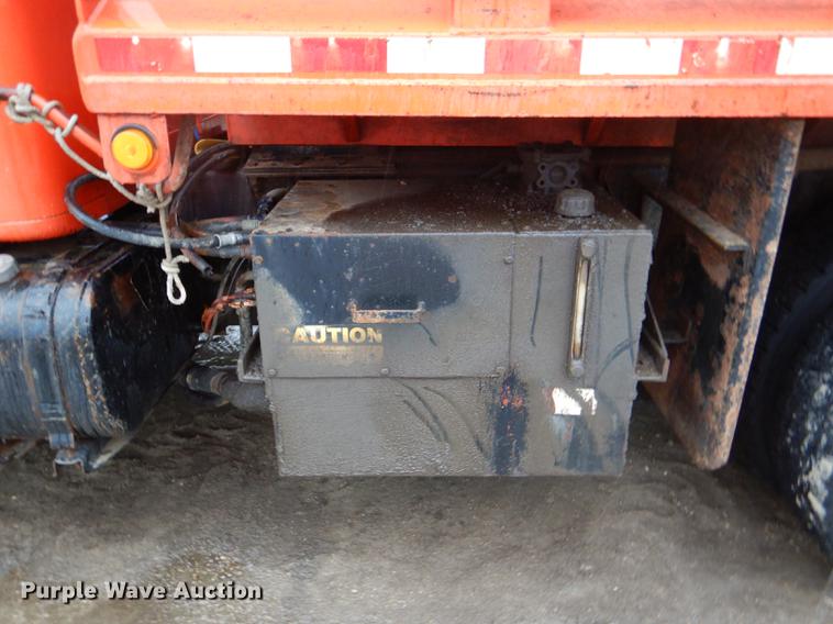 image for item DE0154 1993 International 4900 dump truck