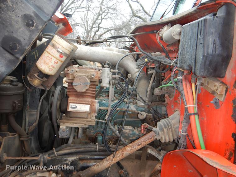 image for item DE0154 1993 International 4900 dump truck