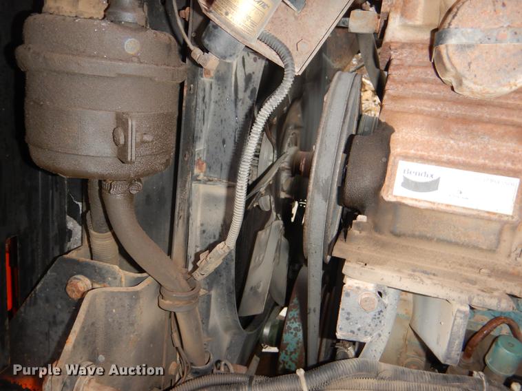 image for item DE0154 1993 International 4900 dump truck