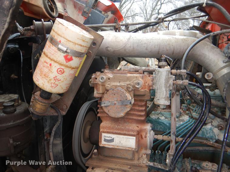 image for item DE0154 1993 International 4900 dump truck