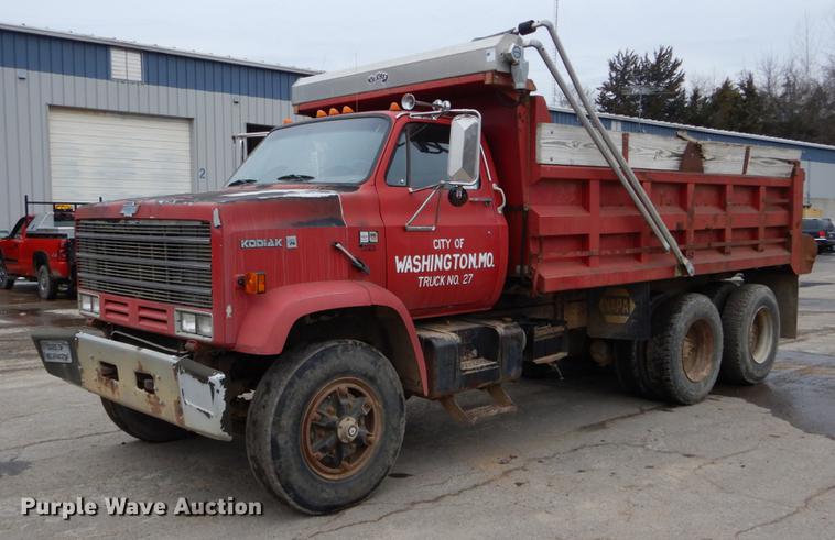 image for item DE6043 1987 Chevrolet C70 dump truck