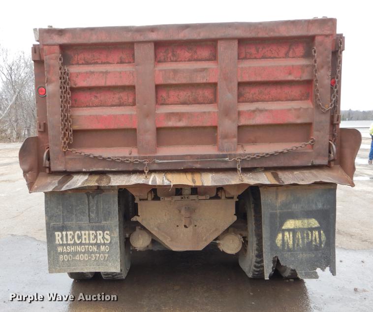 image for item DE6043 1987 Chevrolet C70 dump truck