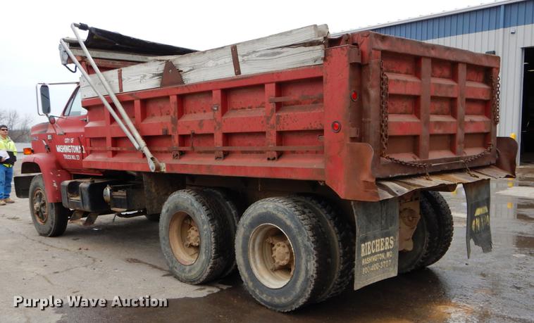 image for item DE6043 1987 Chevrolet C70 dump truck