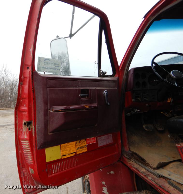 image for item DE6043 1987 Chevrolet C70 dump truck