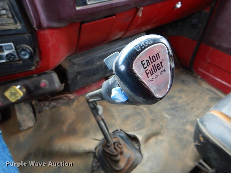 image for item DE6043 1987 Chevrolet C70 dump truck