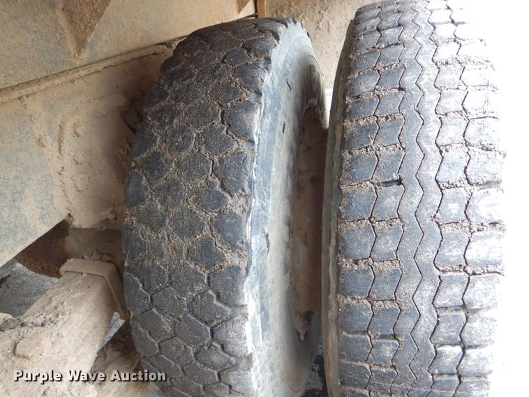 image for item DE6043 1987 Chevrolet C70 dump truck